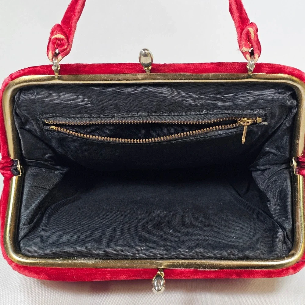 Vintage 40s Red Velvet‎ Kiss Lock Handbag Evening Bag Top Handle Red Distressed